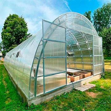 Прочные теплицы из поликарбоната