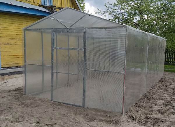 Теплица домик