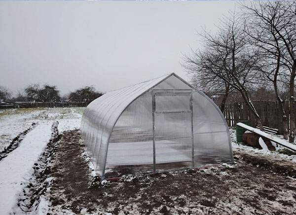 Теплица капелька