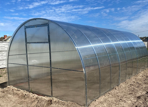 Прочная теплица Титан